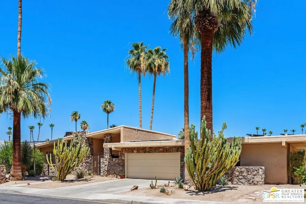 2062 S Chico Drive Palm Springs, CA 92264