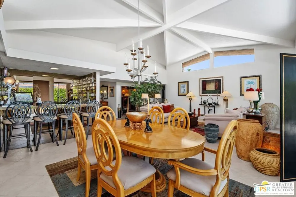 2062 S Chico Drive Palm Springs, CA 92264
