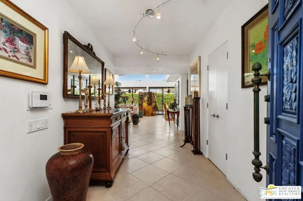 2062 S Chico Drive Palm Springs, CA 92264