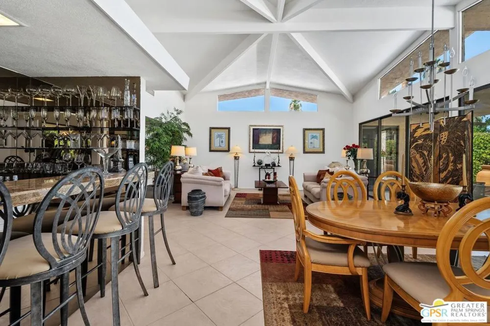 2062 S Chico Drive Palm Springs, CA 92264