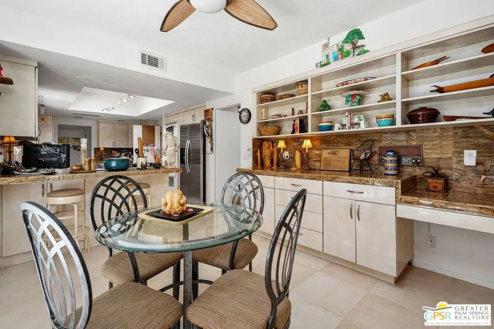 2062 S Chico Drive Palm Springs, CA 92264