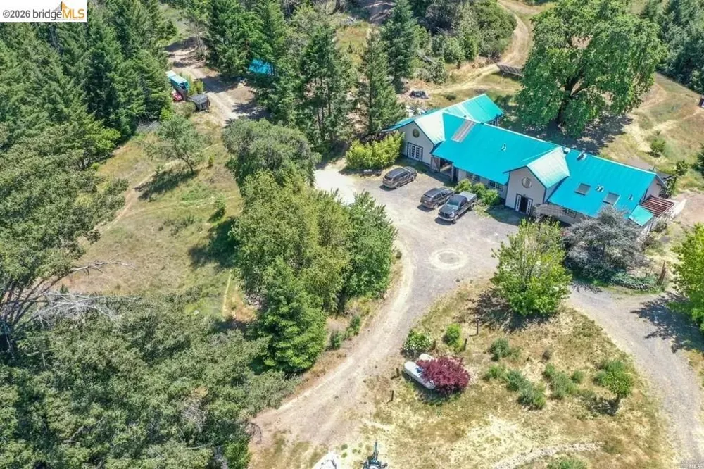 49100 WICKERSHAM ROAD Geyserville, CA 95441