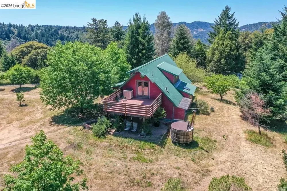 49100 WICKERSHAM ROAD Geyserville, CA 95441