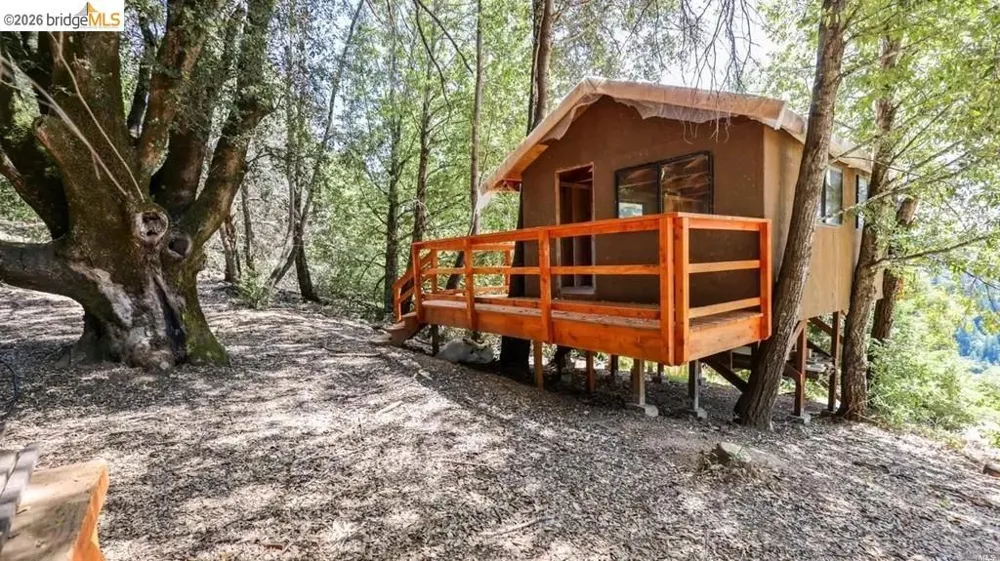 49100 WICKERSHAM ROAD Geyserville, CA 95441