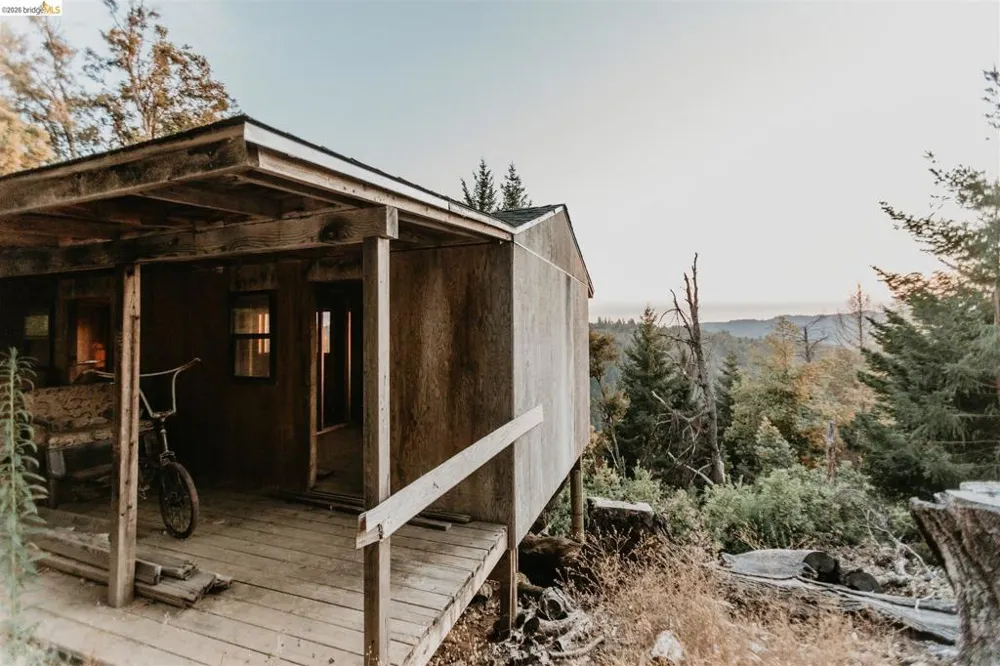 49100 WICKERSHAM ROAD Geyserville, CA 95441