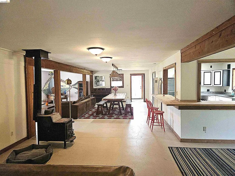 49100 WICKERSHAM ROAD Geyserville, CA 95441
