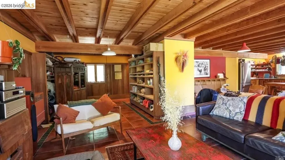 49100 WICKERSHAM ROAD Geyserville, CA 95441