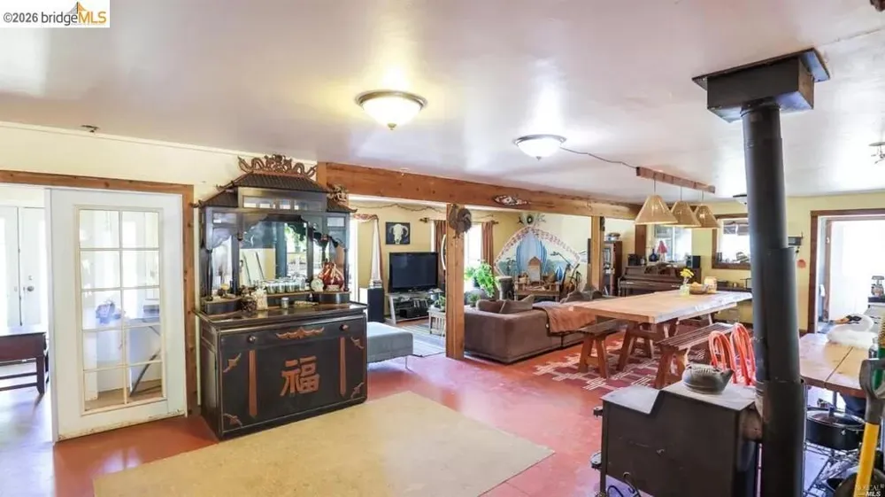 49100 WICKERSHAM ROAD Geyserville, CA 95441