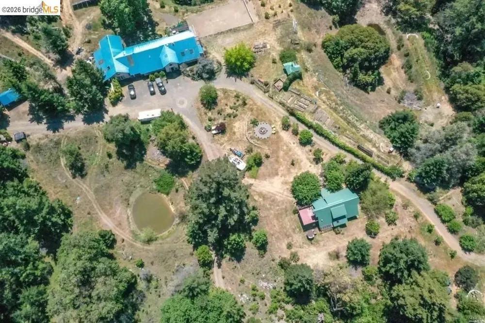 49100 WICKERSHAM ROAD Geyserville, CA 95441