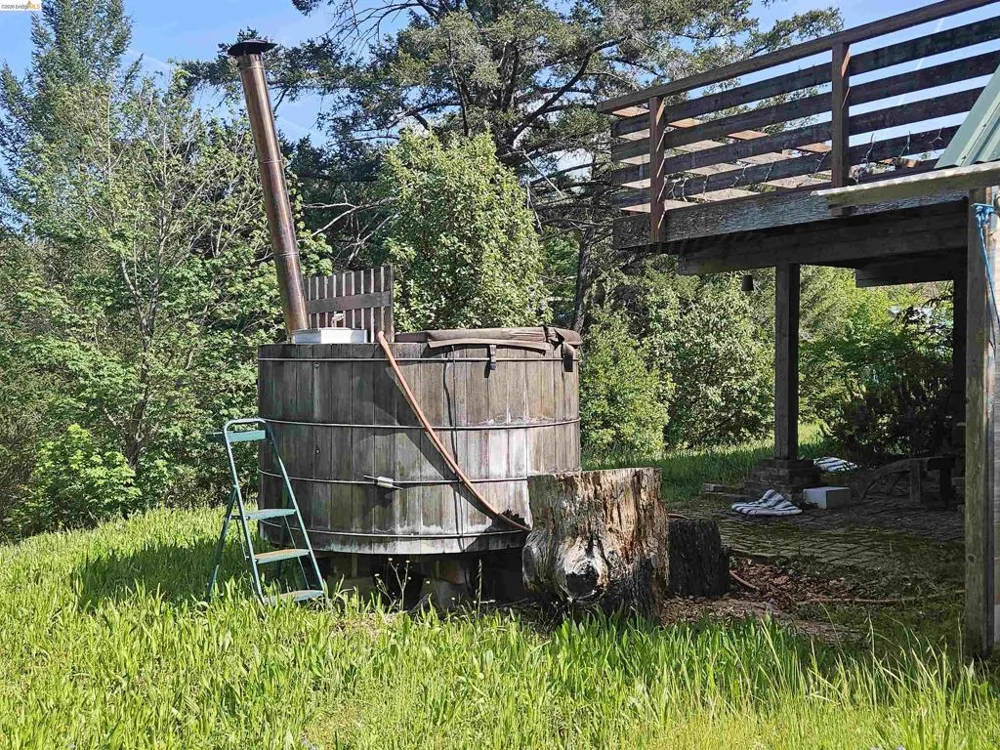 49100 WICKERSHAM ROAD Geyserville, CA 95441