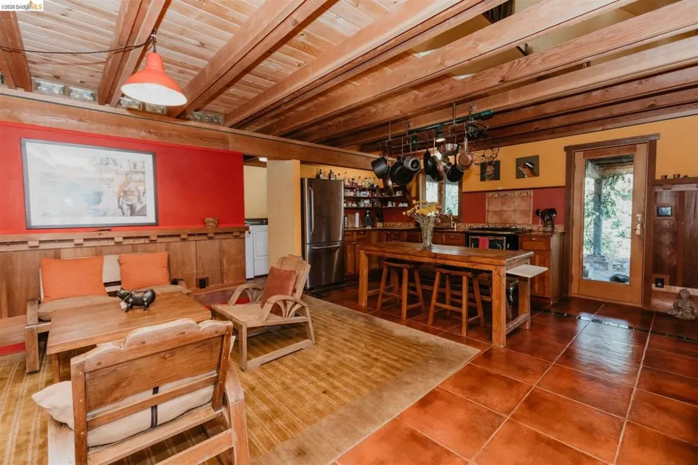 49100 WICKERSHAM ROAD Geyserville, CA 95441