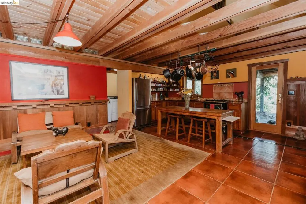 49100 WICKERSHAM ROAD Geyserville, CA 95441