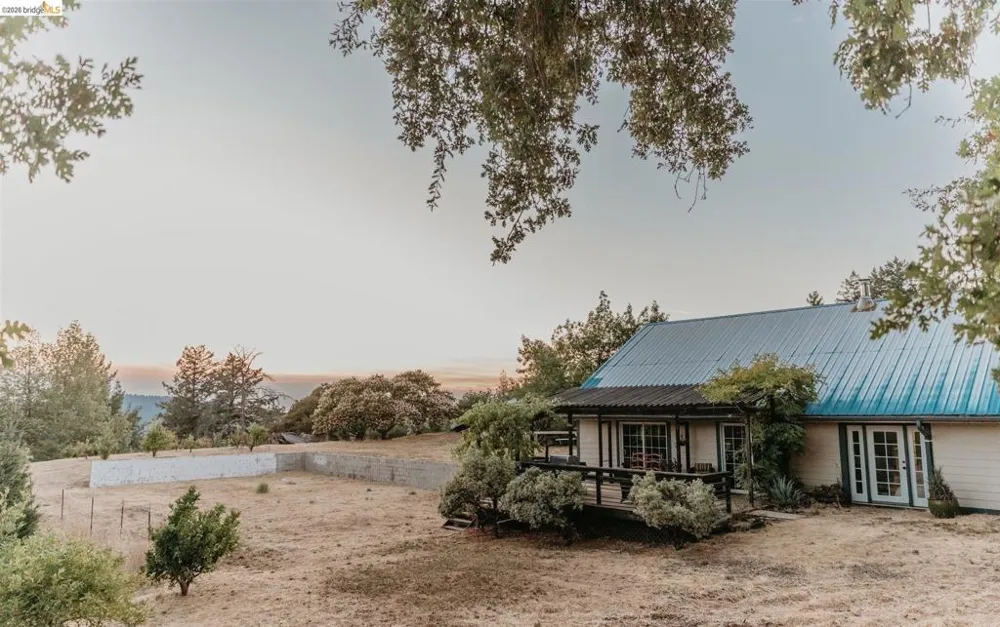 49100 WICKERSHAM ROAD Geyserville, CA 95441