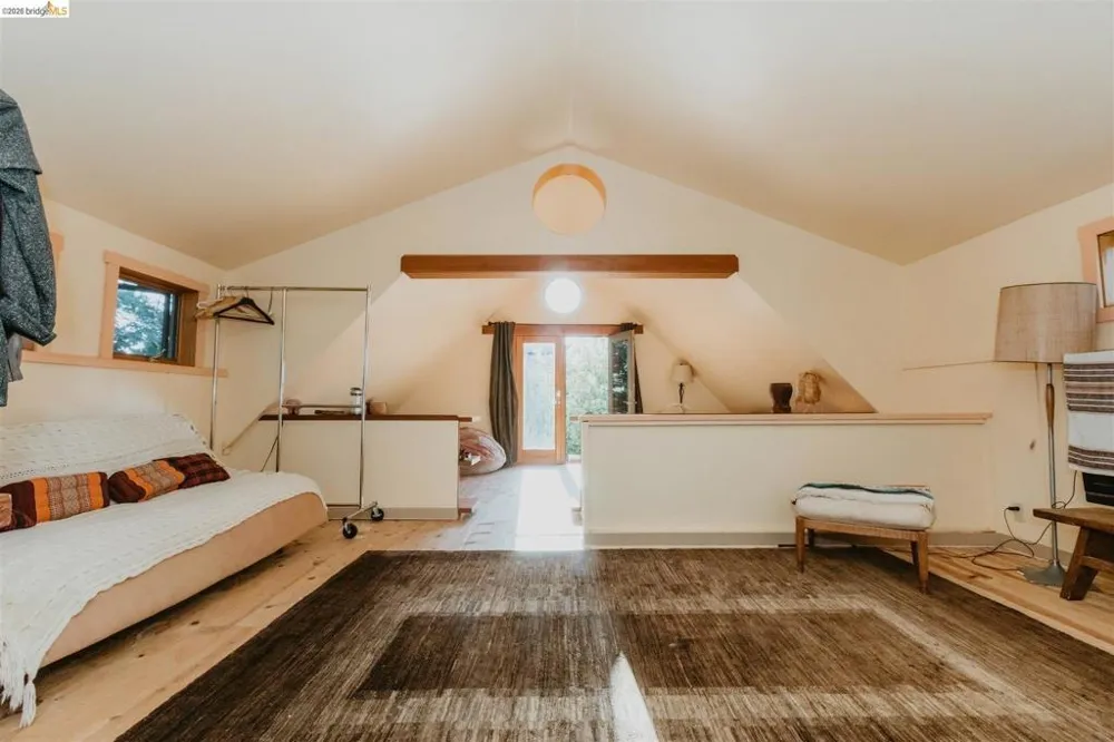 49100 WICKERSHAM ROAD Geyserville, CA 95441