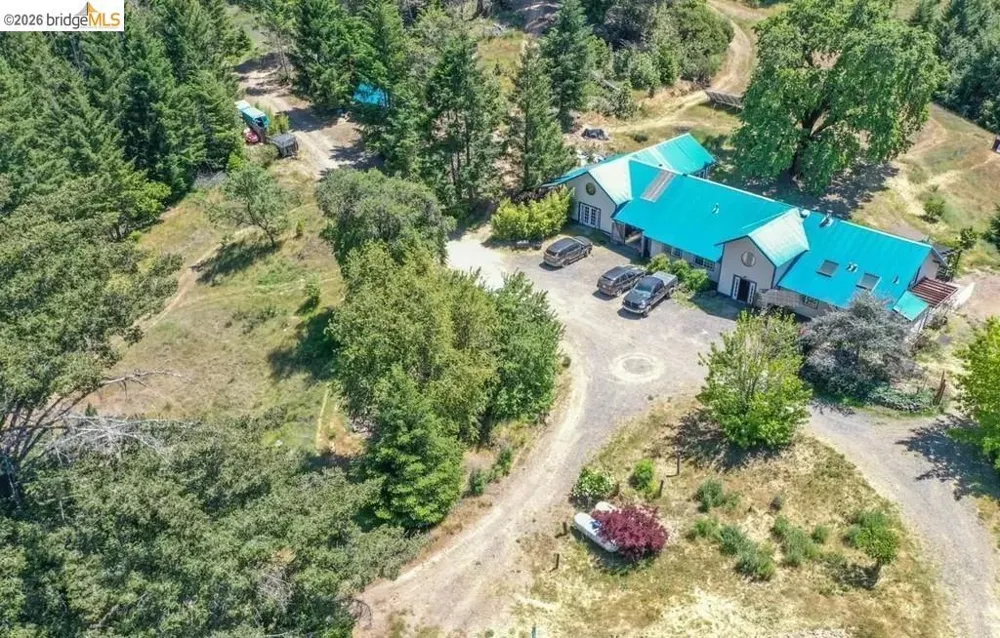 49100 WICKERSHAM ROAD Geyserville, CA 95441
