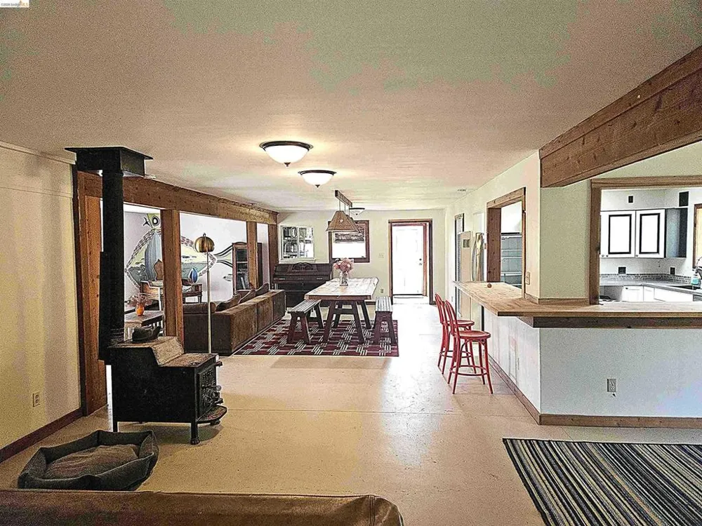 49100 WICKERSHAM ROAD Geyserville, CA 95441