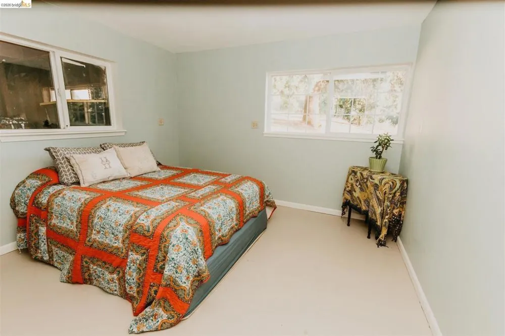 49100 WICKERSHAM ROAD Geyserville, CA 95441