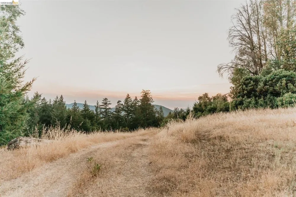 49100 WICKERSHAM ROAD Geyserville, CA 95441
