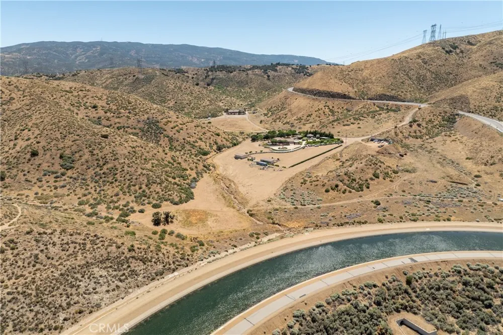 5801 Hacienda Ranch Palmdale, CA 93551