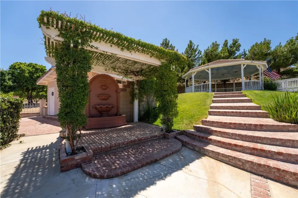 5801 Hacienda Ranch Palmdale, CA 93551