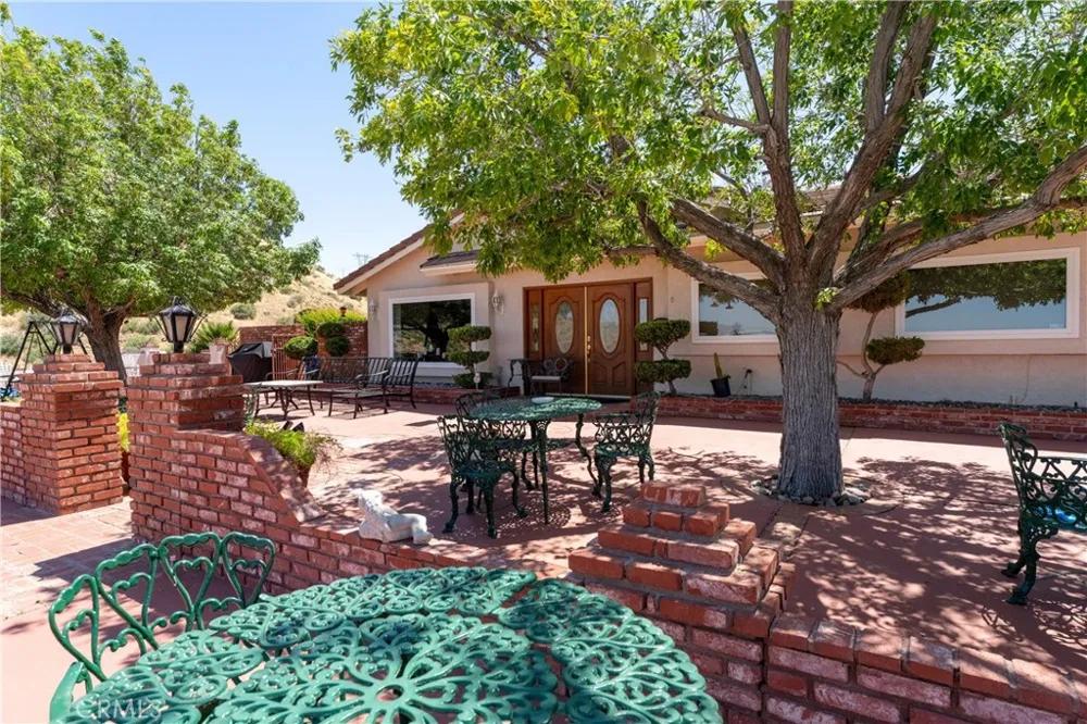 5801 Hacienda Ranch Palmdale, CA 93551