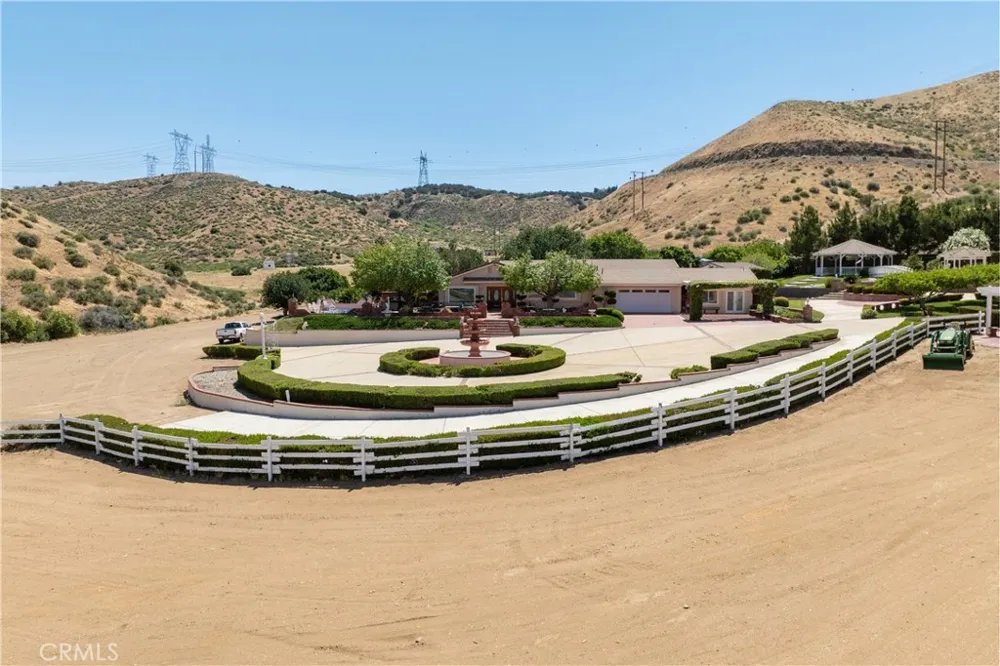 5801 Hacienda Ranch Palmdale, CA 93551
