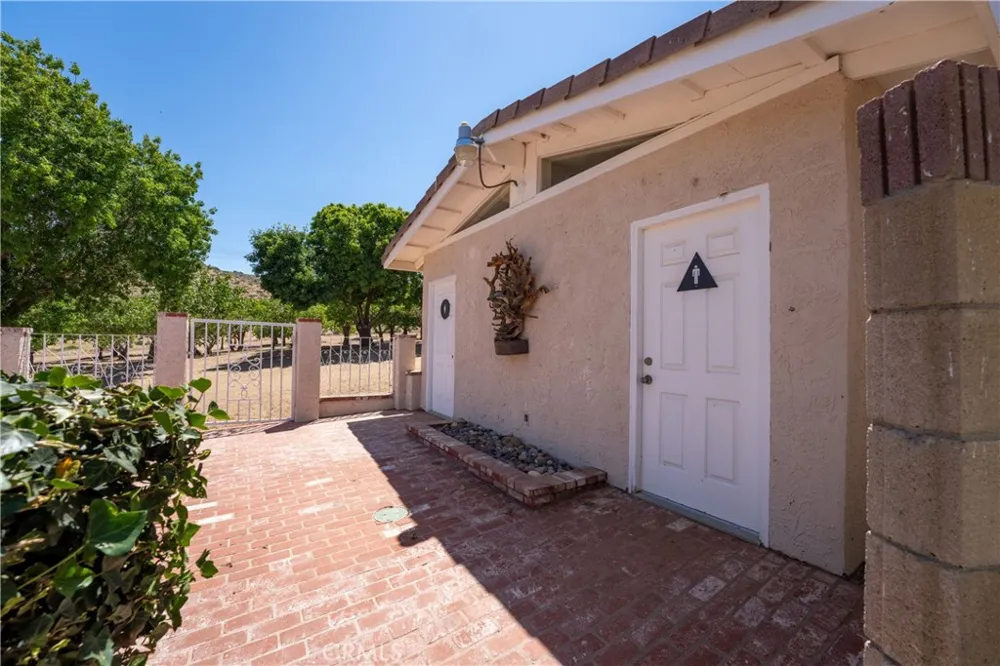 5801 Hacienda Ranch Palmdale, CA 93551