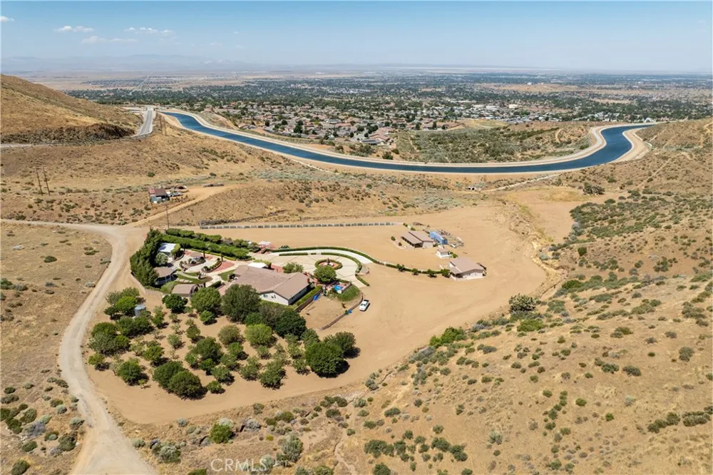 5801 Hacienda Ranch Palmdale, CA 93551