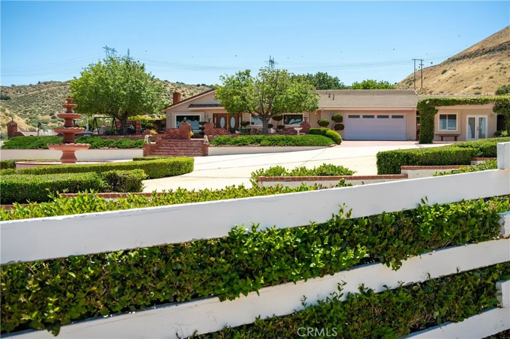 5801 Hacienda Ranch Palmdale, CA 93551