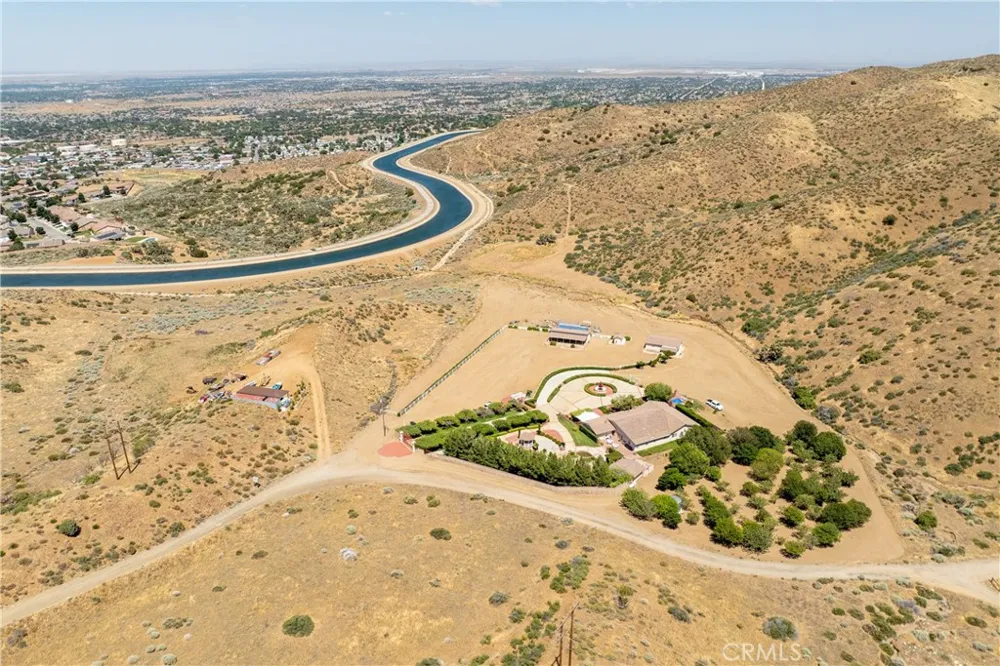 5801 Hacienda Ranch Palmdale, CA 93551