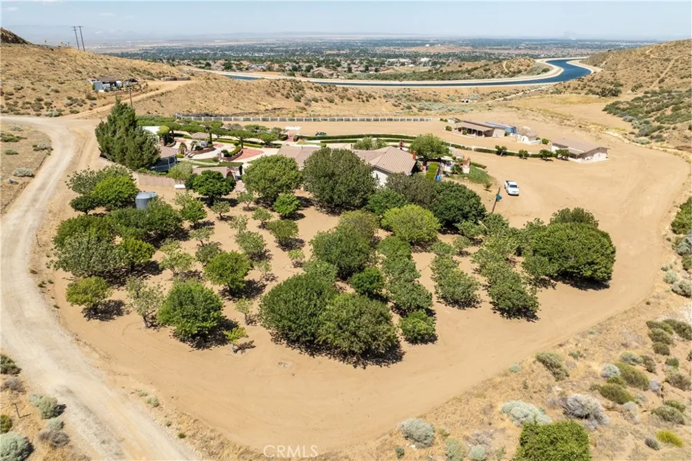 5801 Hacienda Ranch Palmdale, CA 93551