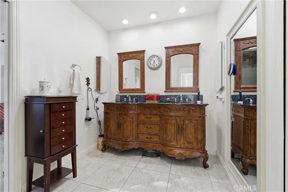 5801 Hacienda Ranch Palmdale, CA 93551