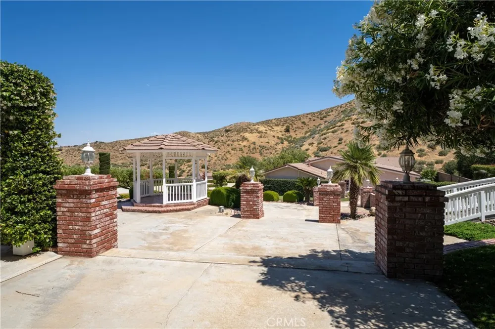 5801 Hacienda Ranch Palmdale, CA 93551