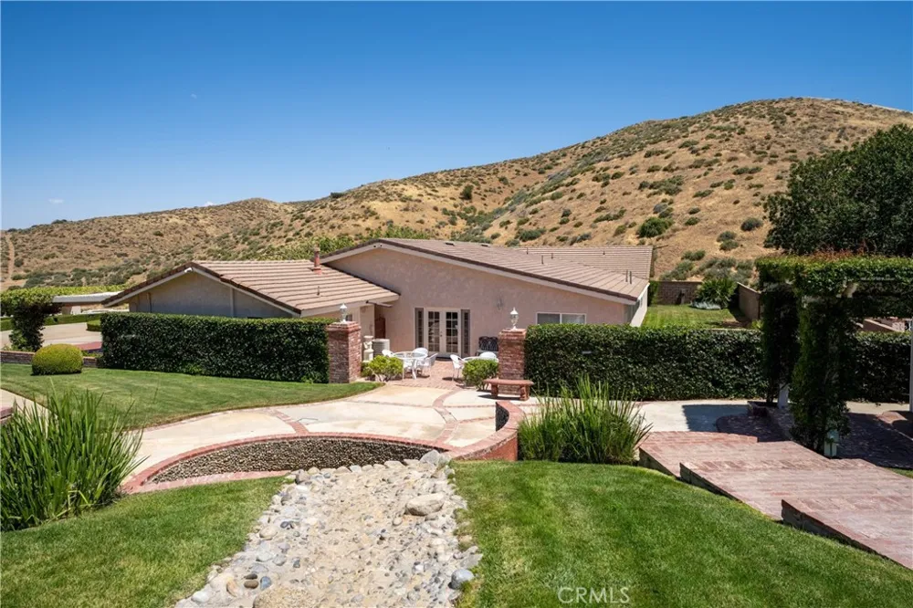 5801 Hacienda Ranch Palmdale, CA 93551