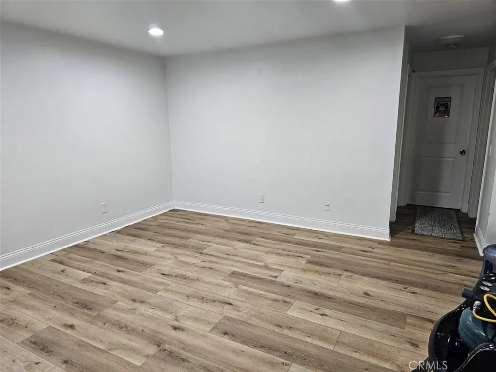 12805 Mapleview Lakeside, CA 92040