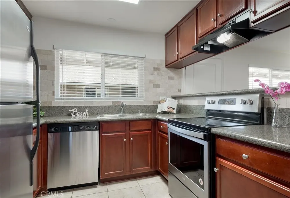 12805 Mapleview Lakeside, CA 92040