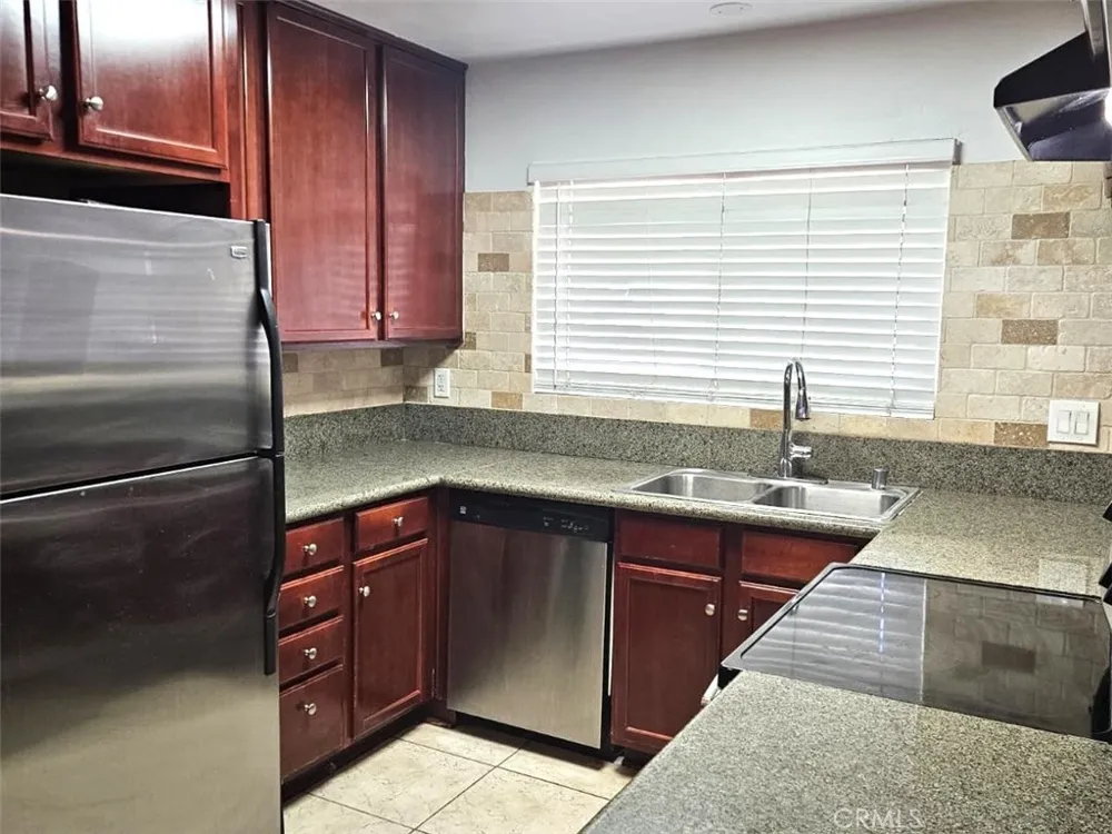 12805 Mapleview Lakeside, CA 92040