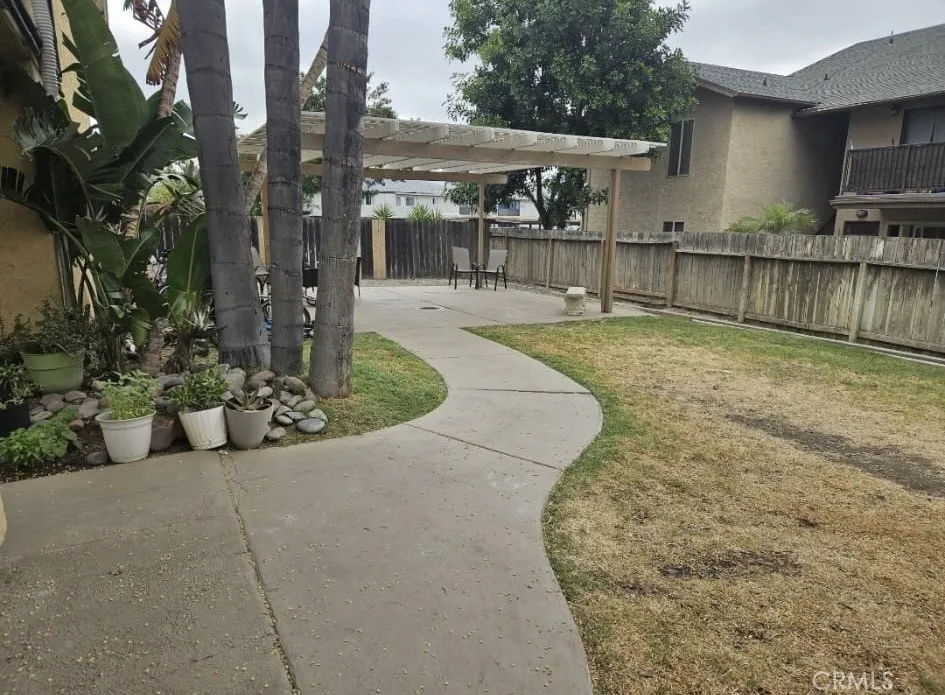 12805 Mapleview Lakeside, CA 92040