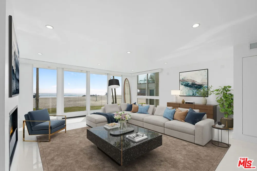 2419 Ocean Front Walk Venice, CA 90291