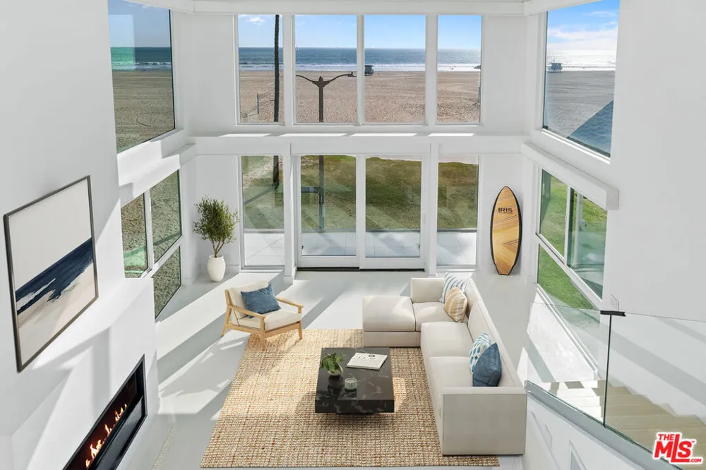 2419 Ocean Front Walk Venice, CA 90291