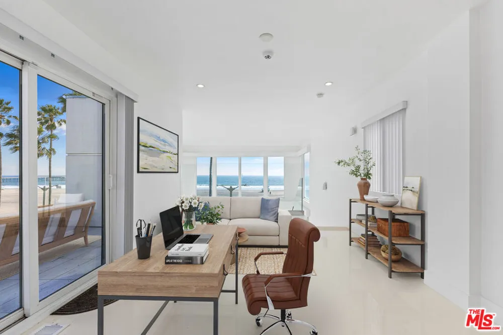 2419 Ocean Front Walk Venice, CA 90291