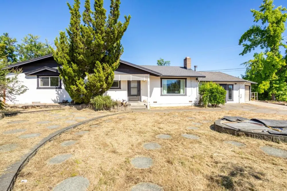 3400 Panorama Drive Redding, CA 96003