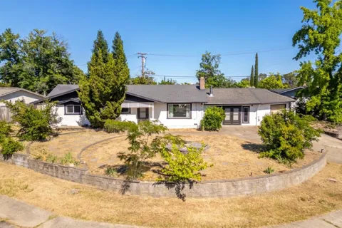3400 Panorama Drive