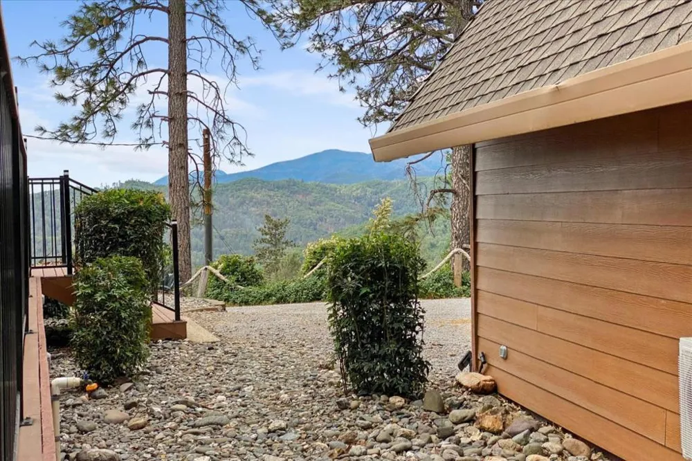 19754 Solus Campground Road Lakehead, CA 96051