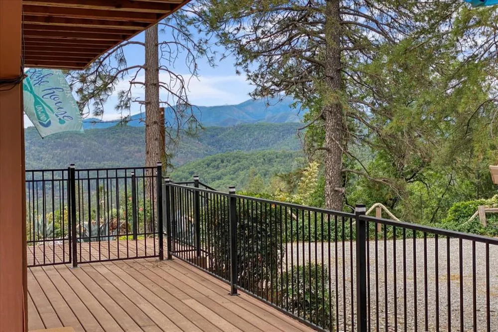 19754 Solus Campground Road Lakehead, CA 96051