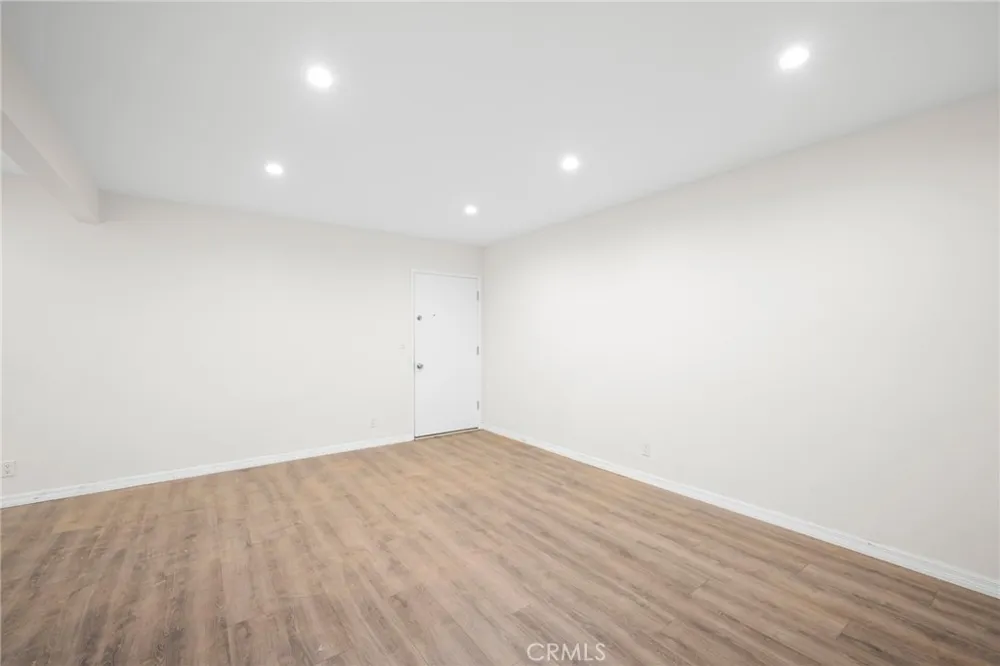 10204 Tujunga Canyon #2 Tujunga, CA 91042