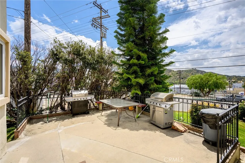 10204 Tujunga Canyon #2 Tujunga, CA 91042