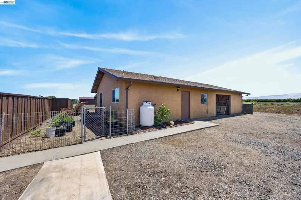 4260 W Kenner Rd Tracy, CA 95304