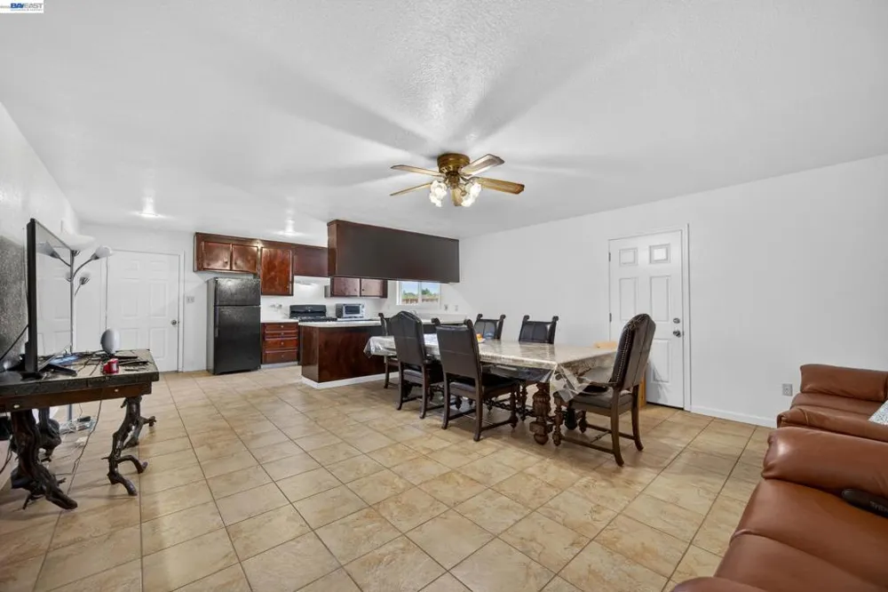 4260 W Kenner Rd Tracy, CA 95304