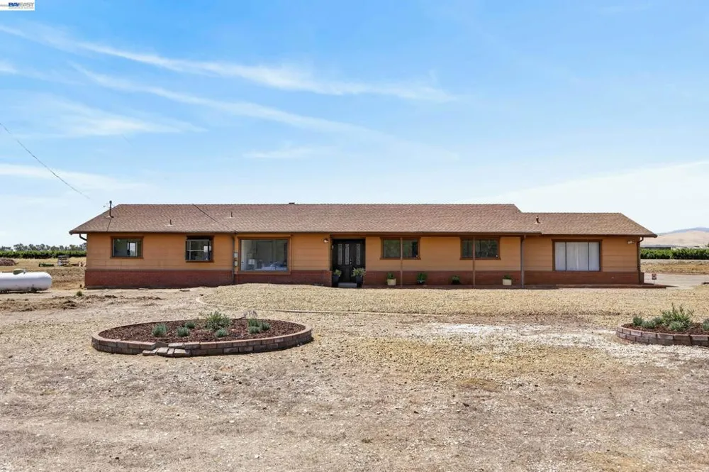 4260 W Kenner Rd Tracy, CA 95304